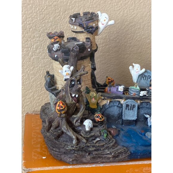 Y2K Target LED Castle Halloween Village in Box Tested & Works - Picture 6 of 16